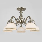 Классическая люстра со стеклянными плафонами