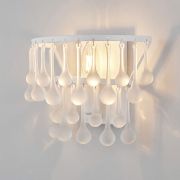 Настенный светильник со стеклянными подвесками