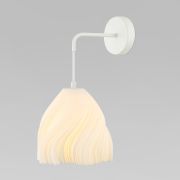 Настенный светильник с акриловым плафоном