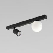 Настенный светильник со стеклянным плафоном